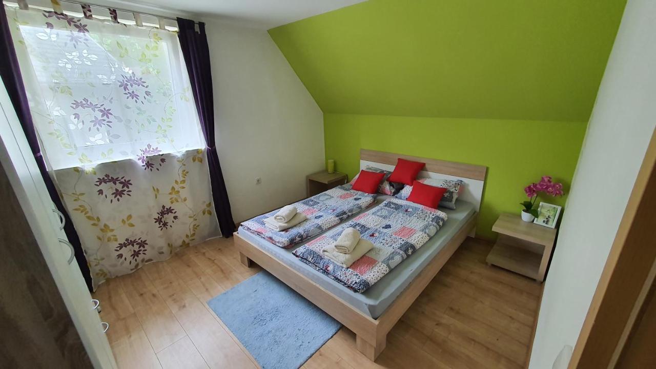 Apartment Tijana Nomenj Exterior photo